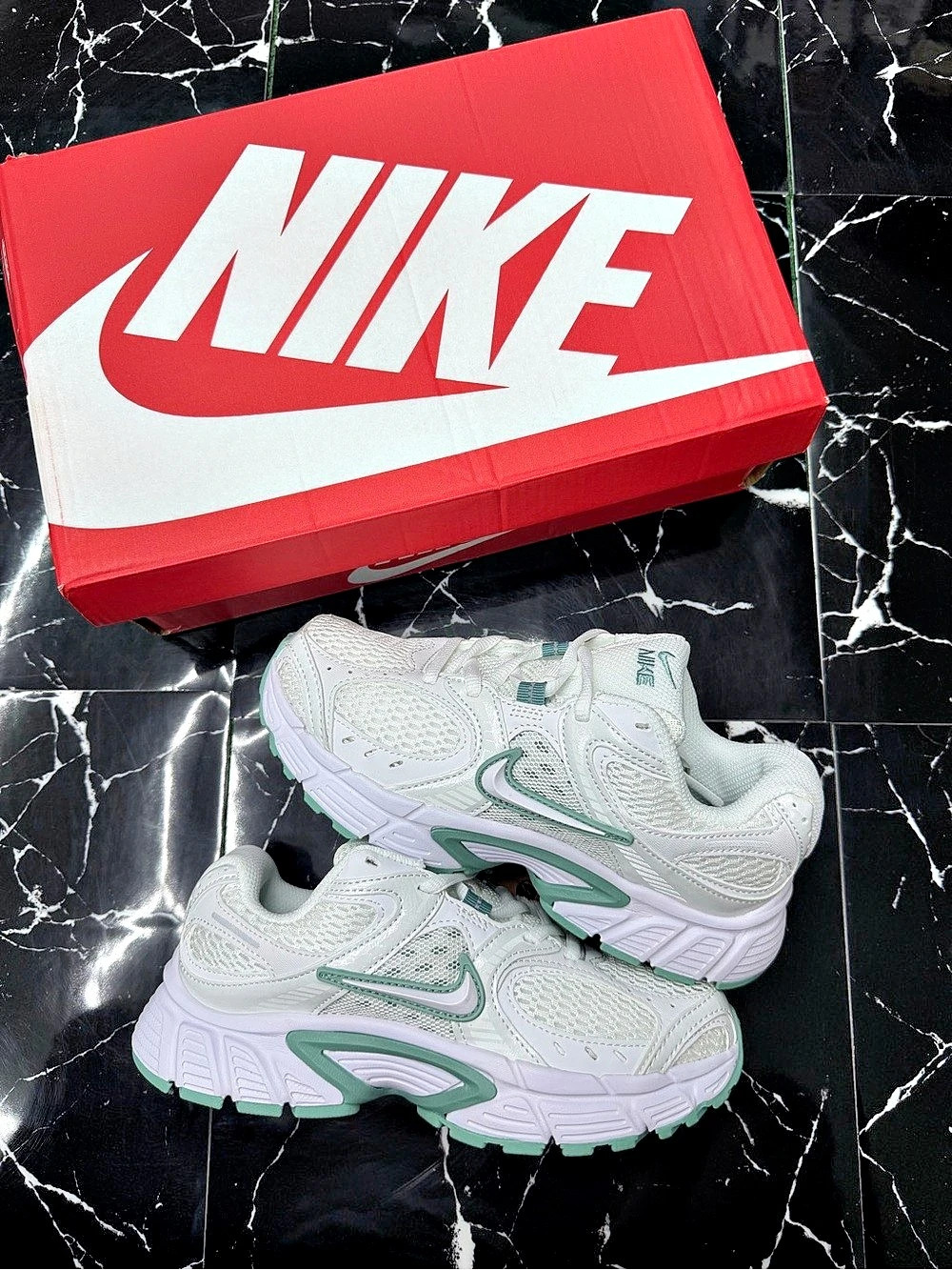 Nike V5 RNR White Green